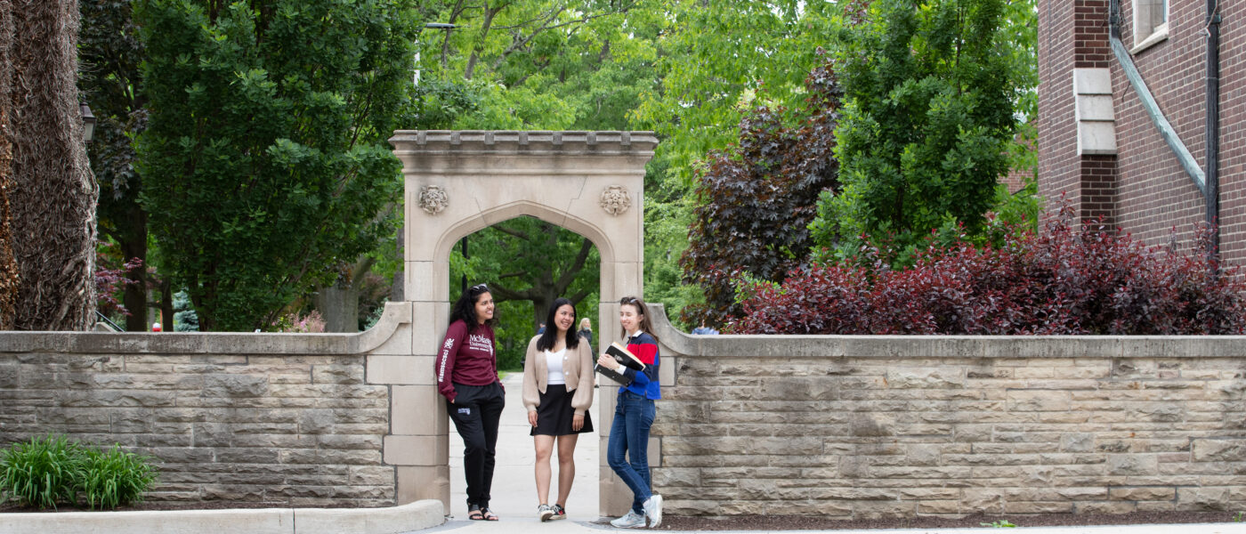 Students in front of the Edwards Arch